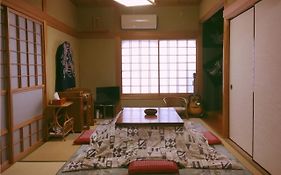マルハウス